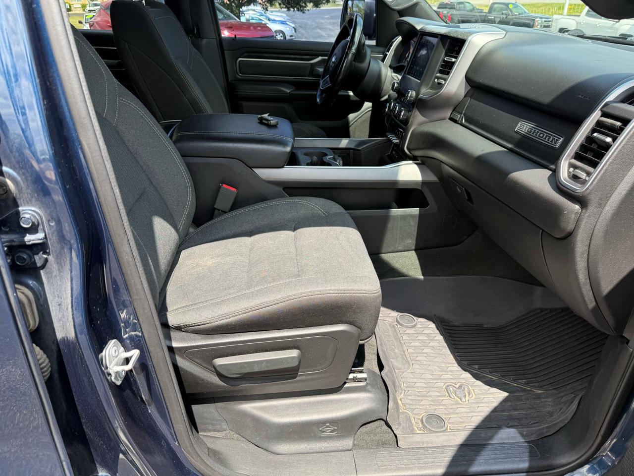 RAM 1500 Big Horn/Lone Star 4x4 Crew Cab 5'7" Box 2019