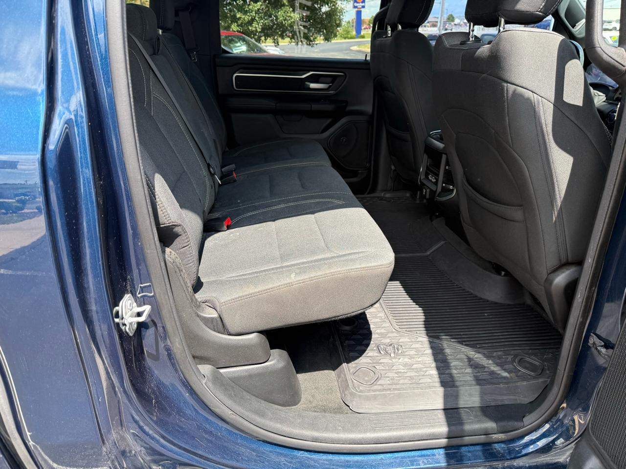 RAM 1500 Big Horn/Lone Star 4x4 Crew Cab 5'7" Box 2019