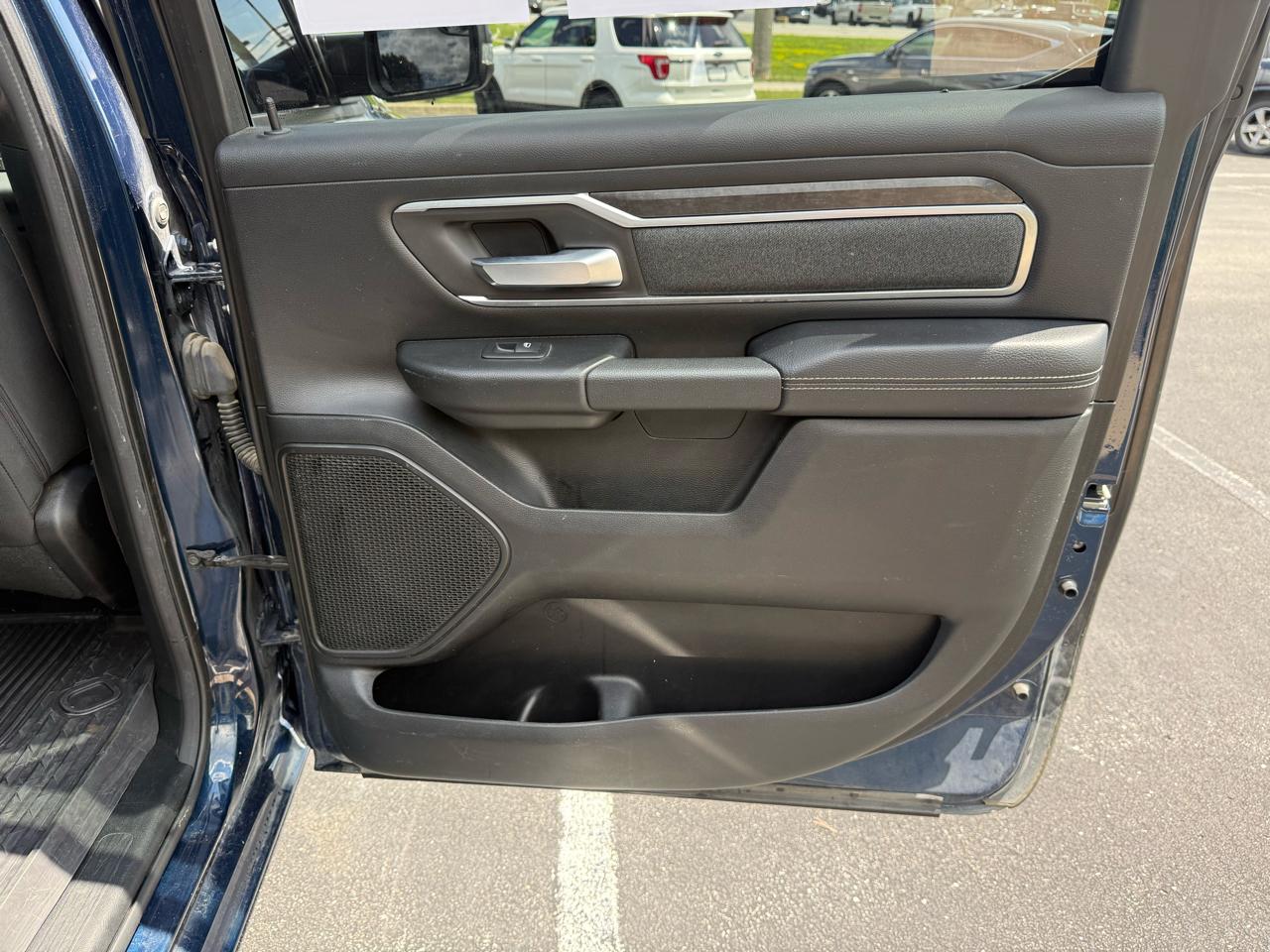 RAM 1500 Big Horn/Lone Star 4x4 Crew Cab 5'7" Box 2019