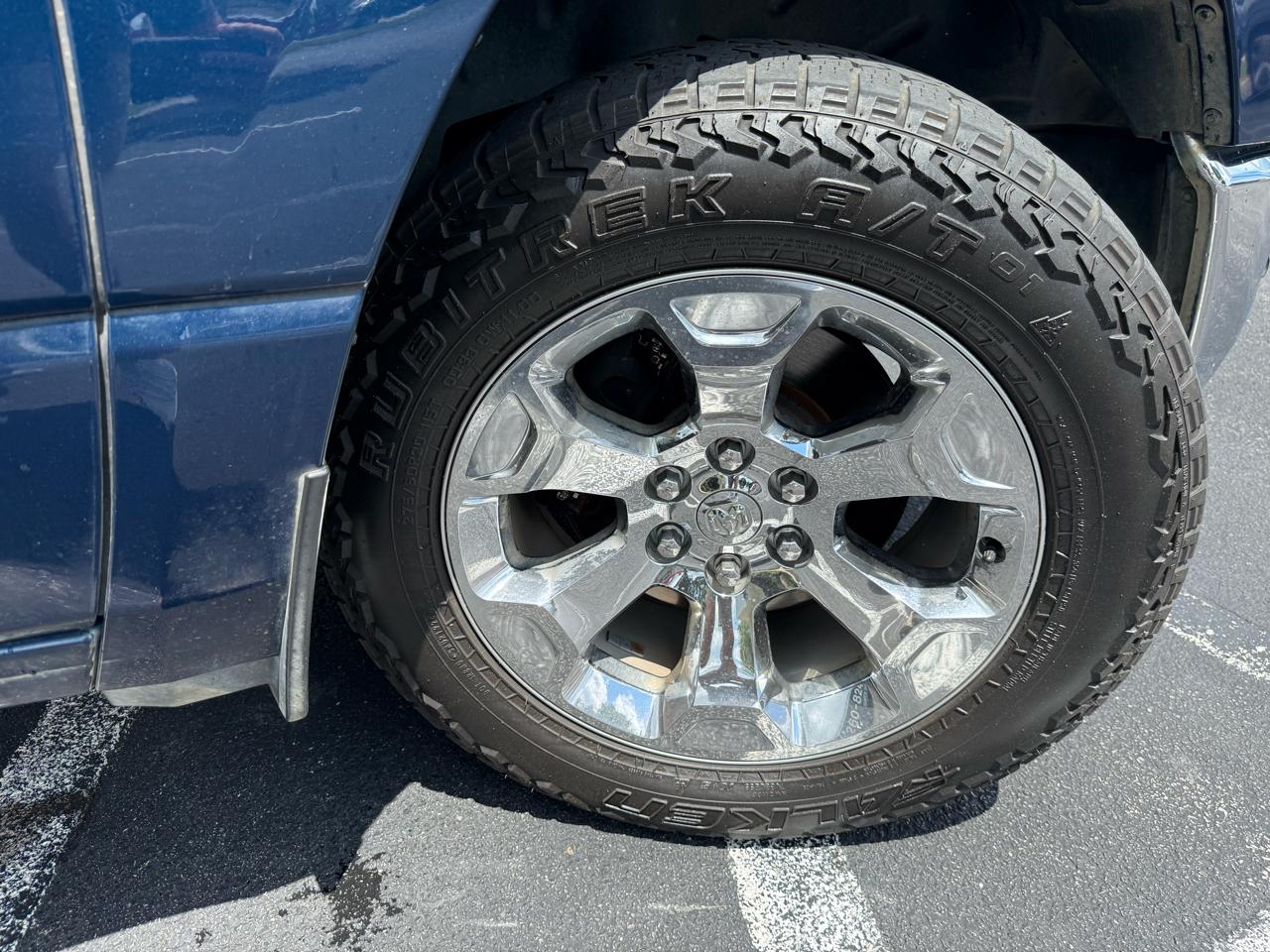 RAM 1500 Big Horn/Lone Star 4x4 Crew Cab 5'7" Box 2019