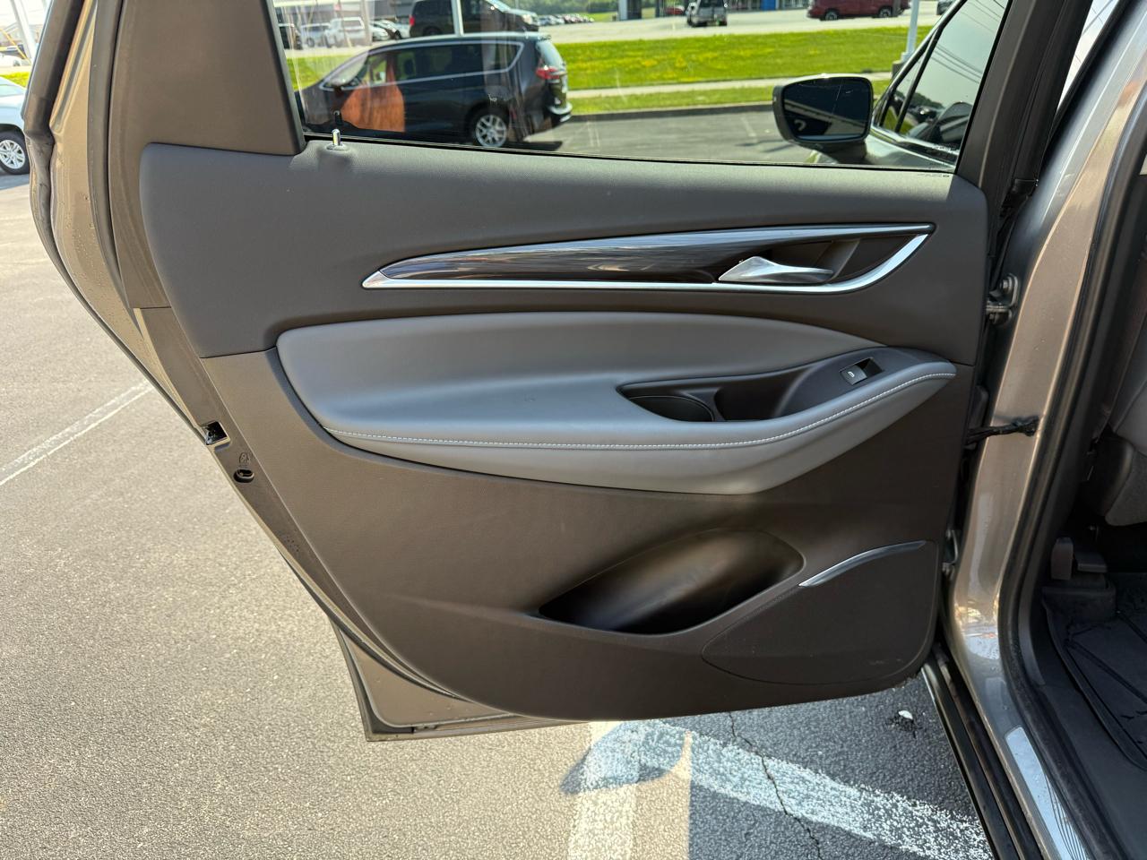 Buick Enclave FWD 4dr Premium 2018