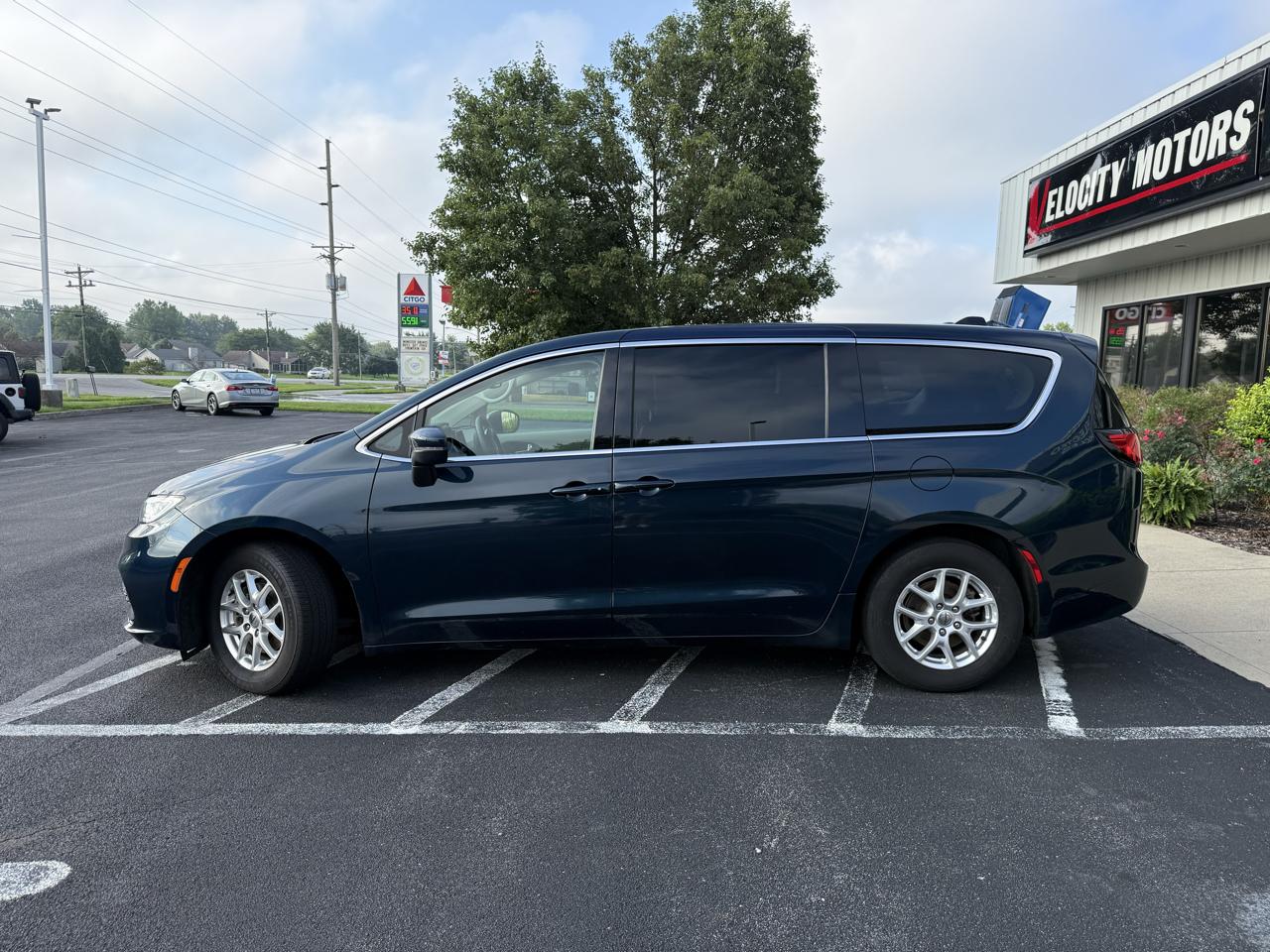 Chrysler Pacifica Touring L FWD 2023