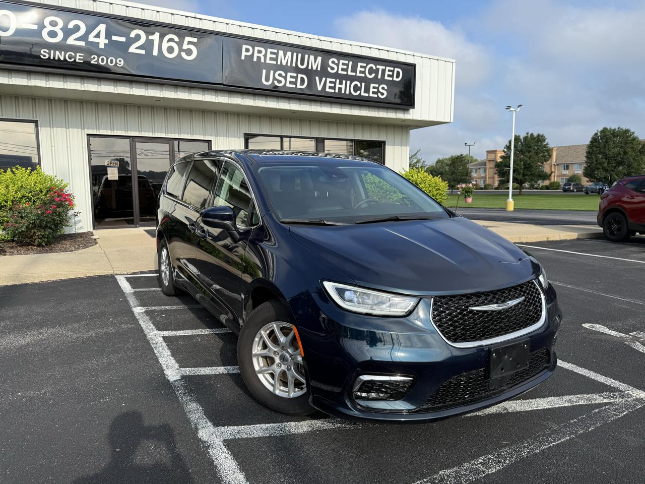 Chrysler Pacifica Touring L FWD 2023