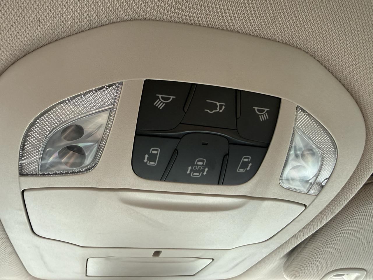 Chrysler Pacifica Touring L FWD 2023