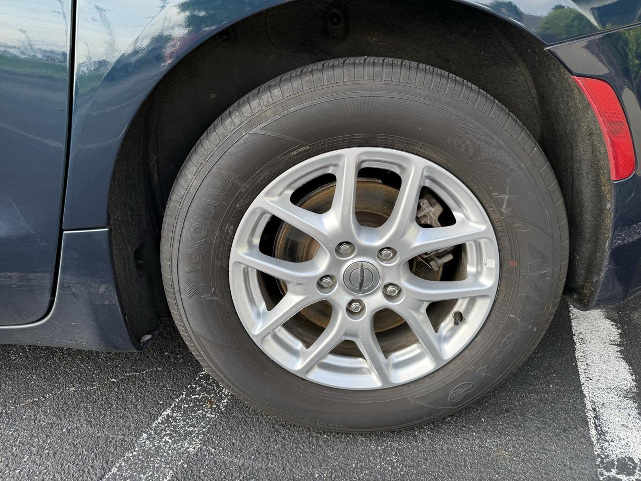 Chrysler Pacifica Touring L FWD 2023