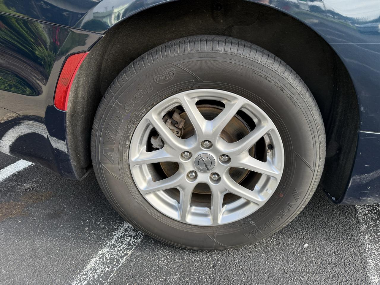 Chrysler Pacifica Touring L FWD 2023
