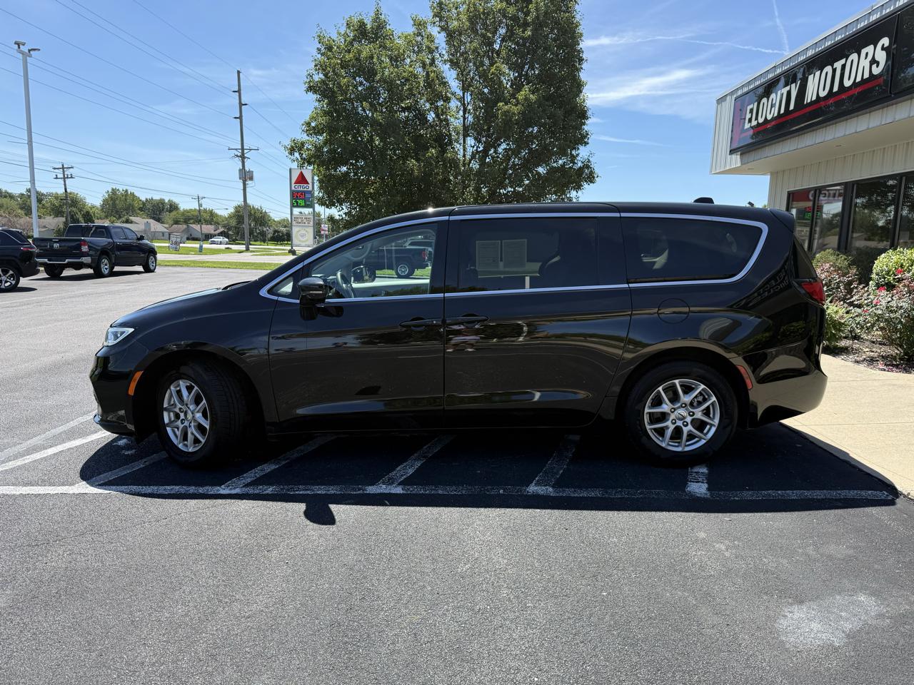 Chrysler Pacifica Touring L FWD 2024
