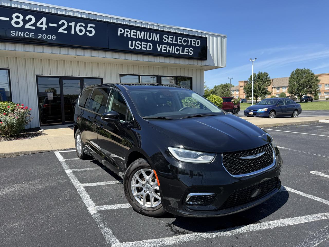 Chrysler Pacifica Touring L FWD 2024