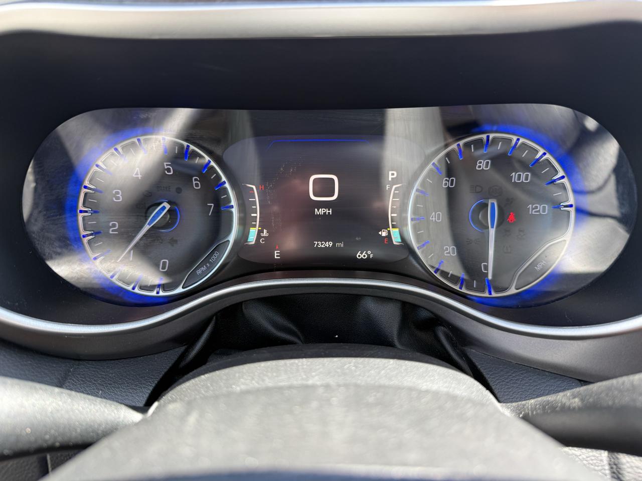 Chrysler Pacifica Touring L FWD 2024