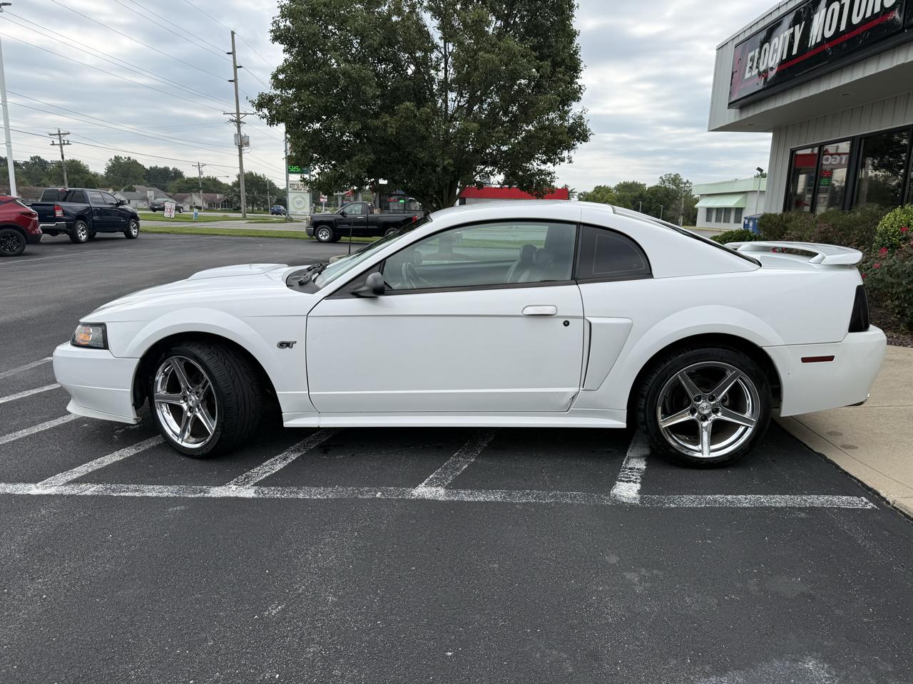 Ford Mustang 2dr Cpe GT Deluxe 2001
