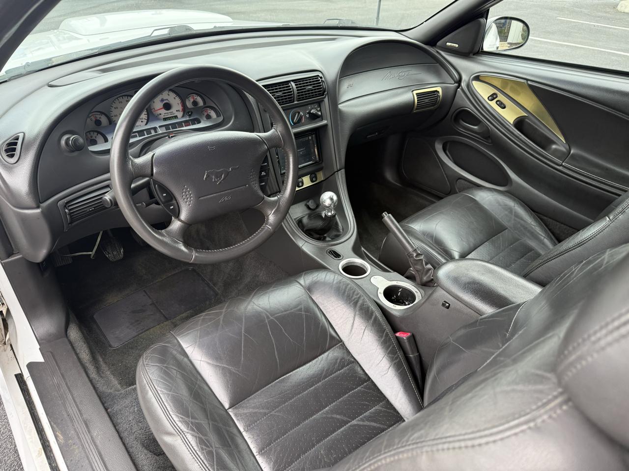 Ford Mustang 2dr Cpe GT Deluxe 2001