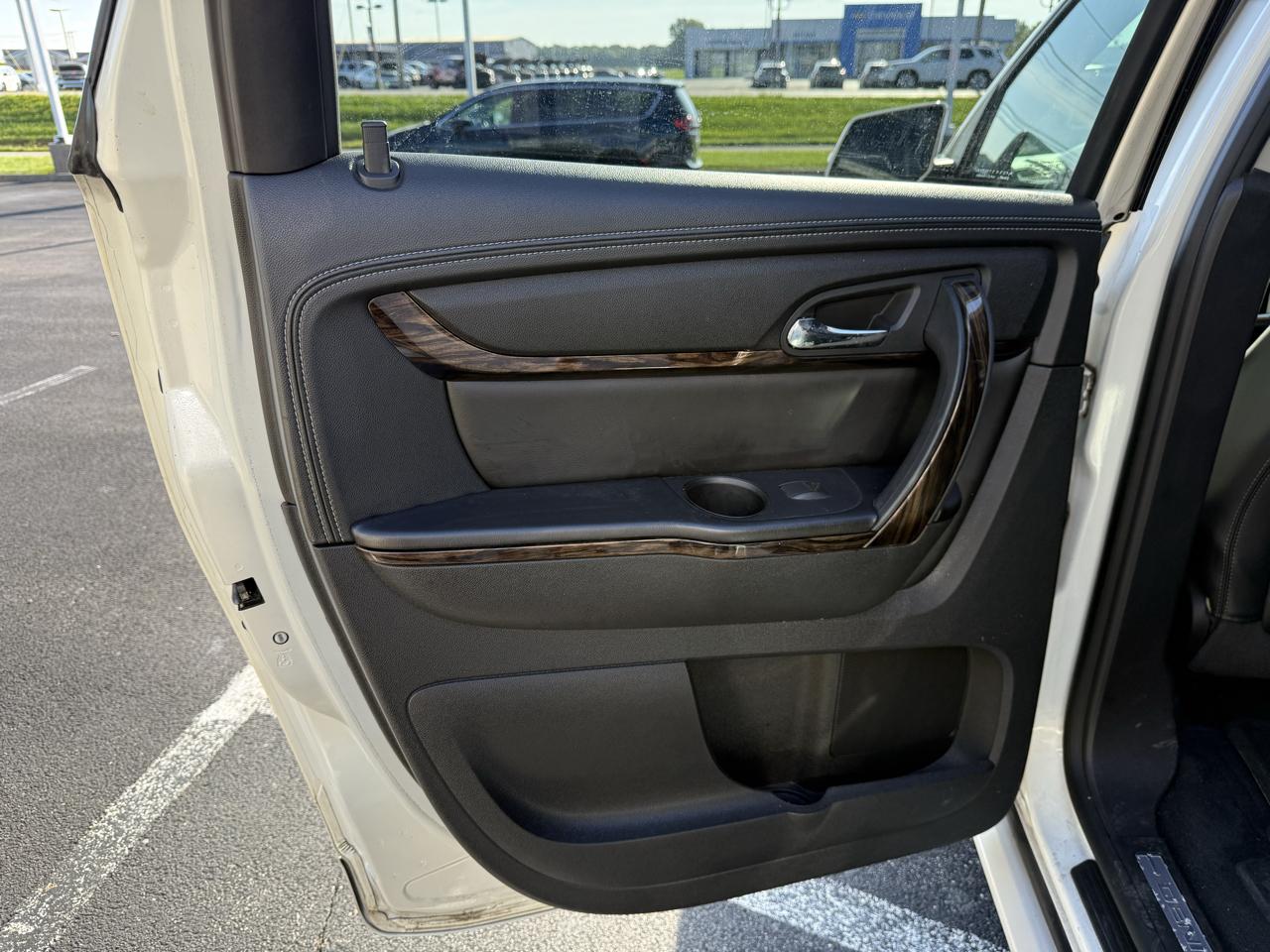 GMC Acadia AWD 4dr Denali 2015