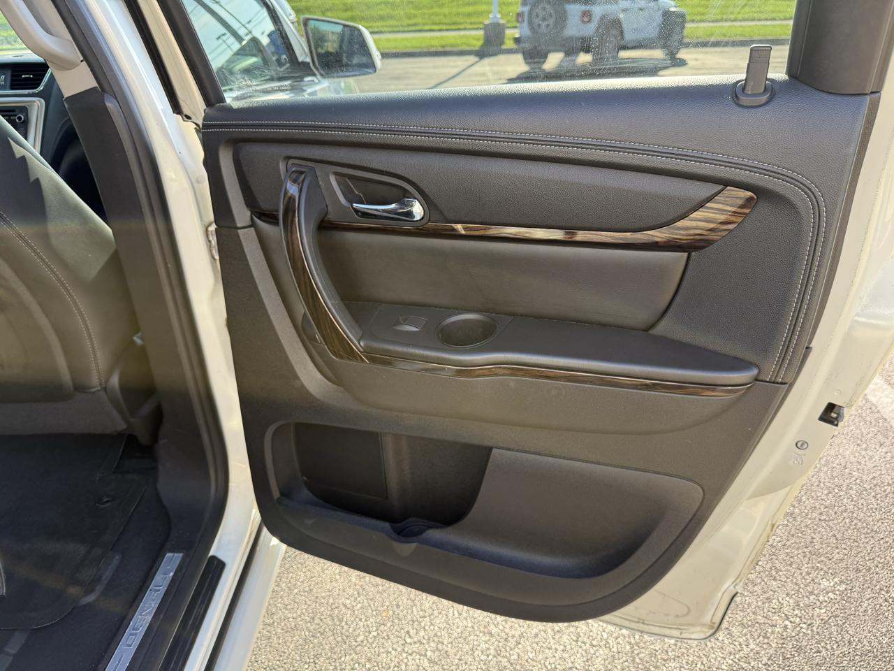 GMC Acadia AWD 4dr Denali 2015