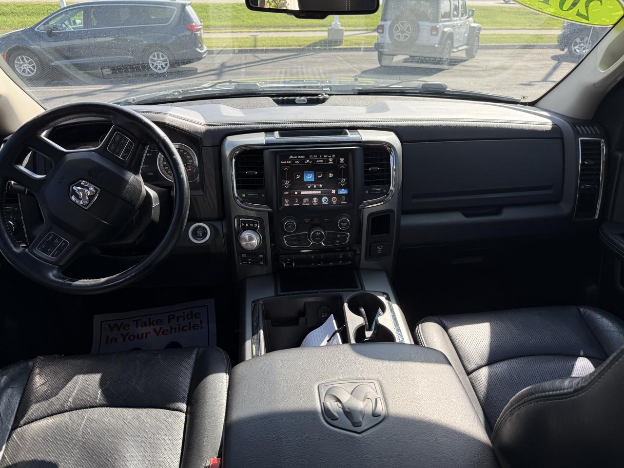 RAM 1500 4WD Crew Cab 140.5" Sport 2015