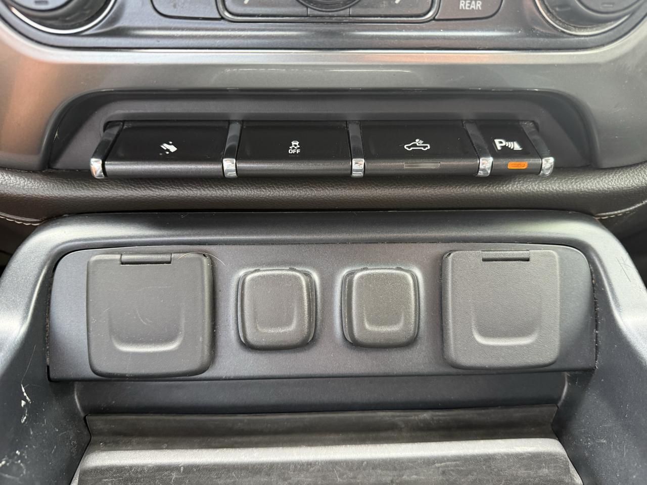 Chevrolet Silverado 1500 4WD Crew Cab 143.5" LTZ w/1LZ 2014