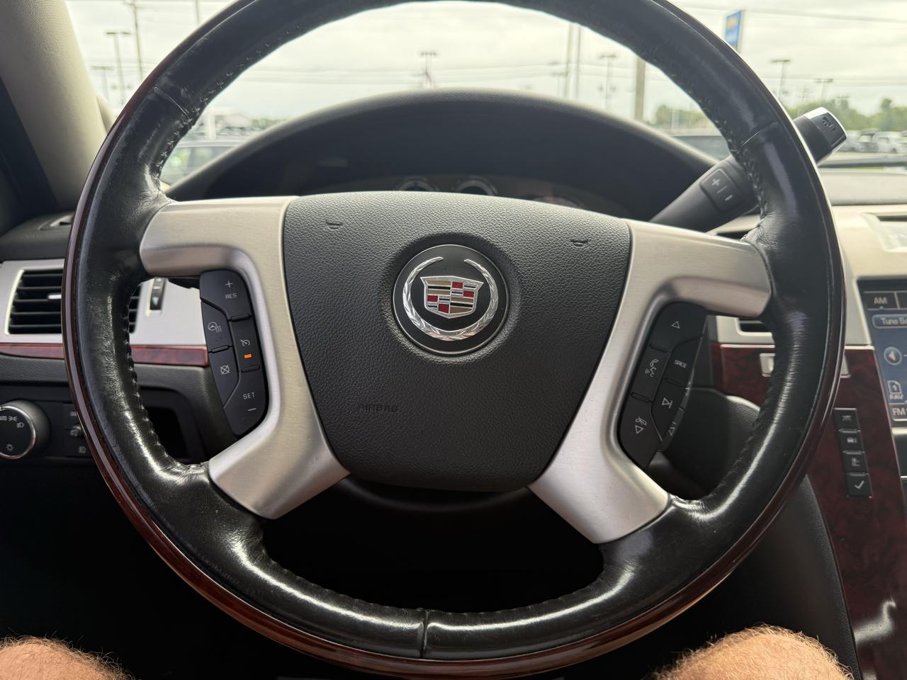 Cadillac Escalade ESV AWD 4dr Premium 2013