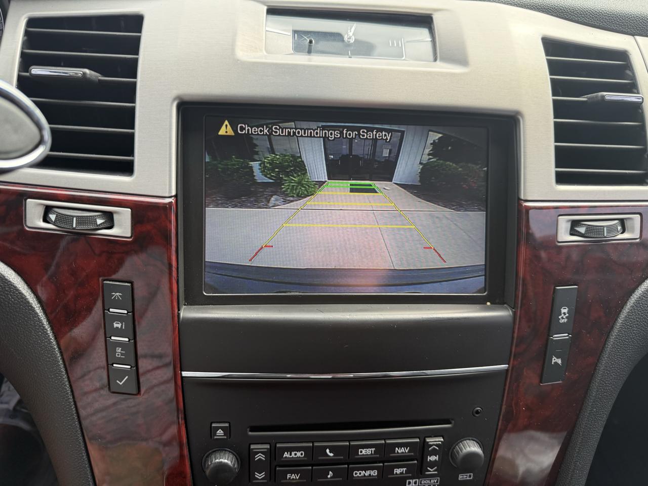 Cadillac Escalade ESV AWD 4dr Premium 2013