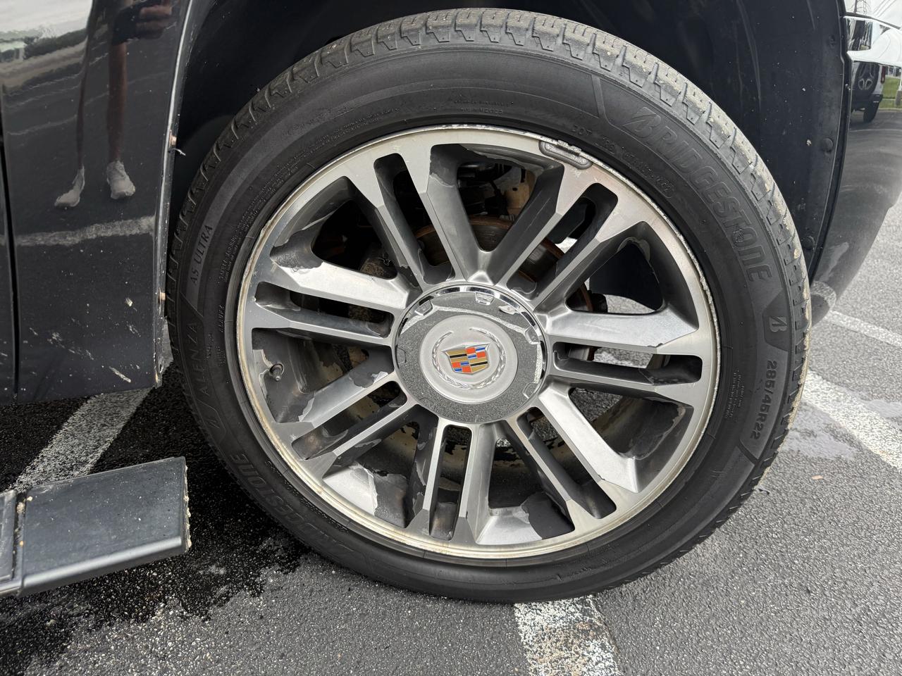 Cadillac Escalade ESV AWD 4dr Premium 2013