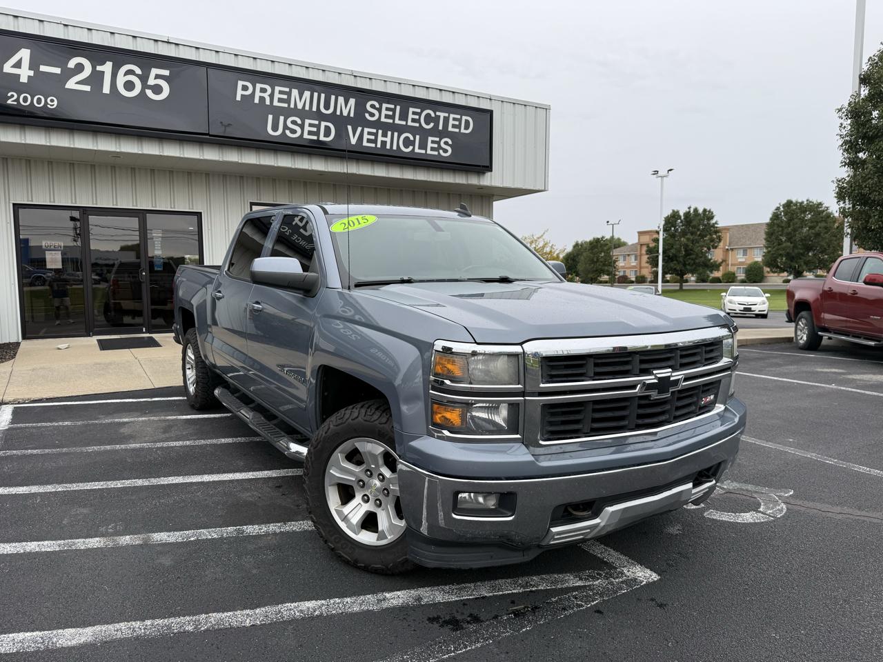 Chevrolet Silverado 1500 4WD Crew Cab 143.5" LT w/2LT 2015
