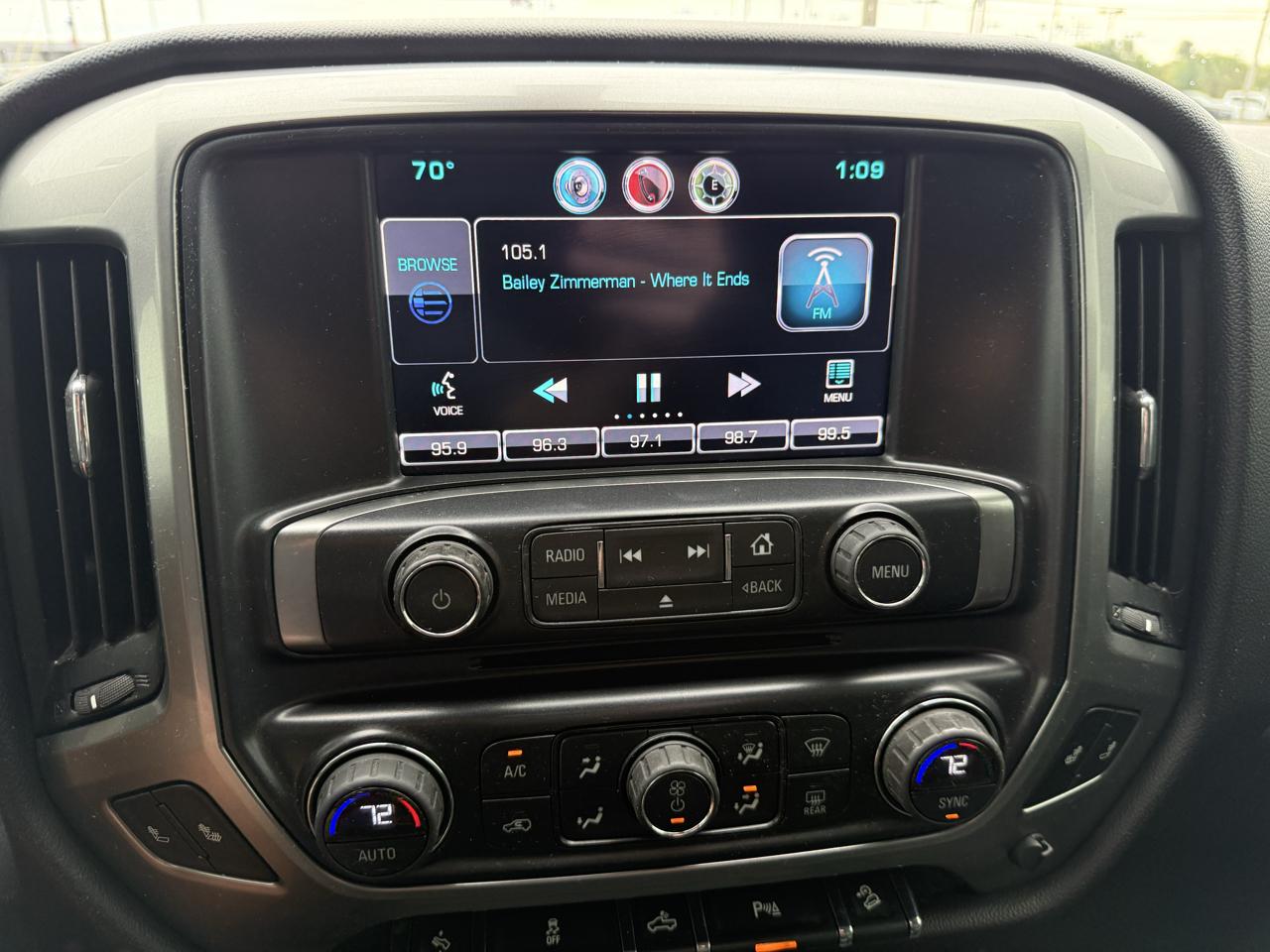 Chevrolet Silverado 1500 4WD Crew Cab 143.5" LT w/2LT 2015