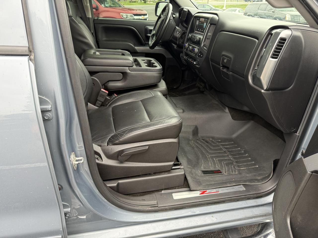Chevrolet Silverado 1500 4WD Crew Cab 143.5" LT w/2LT 2015