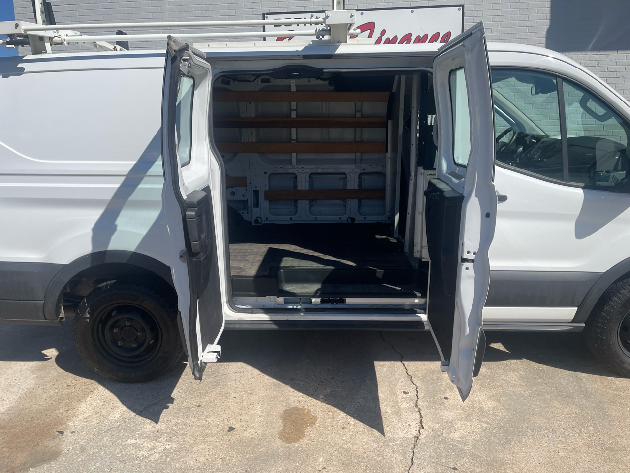 Ford Transit 250 Van Low Roof 60/40 Pass.130-in. WB 2016