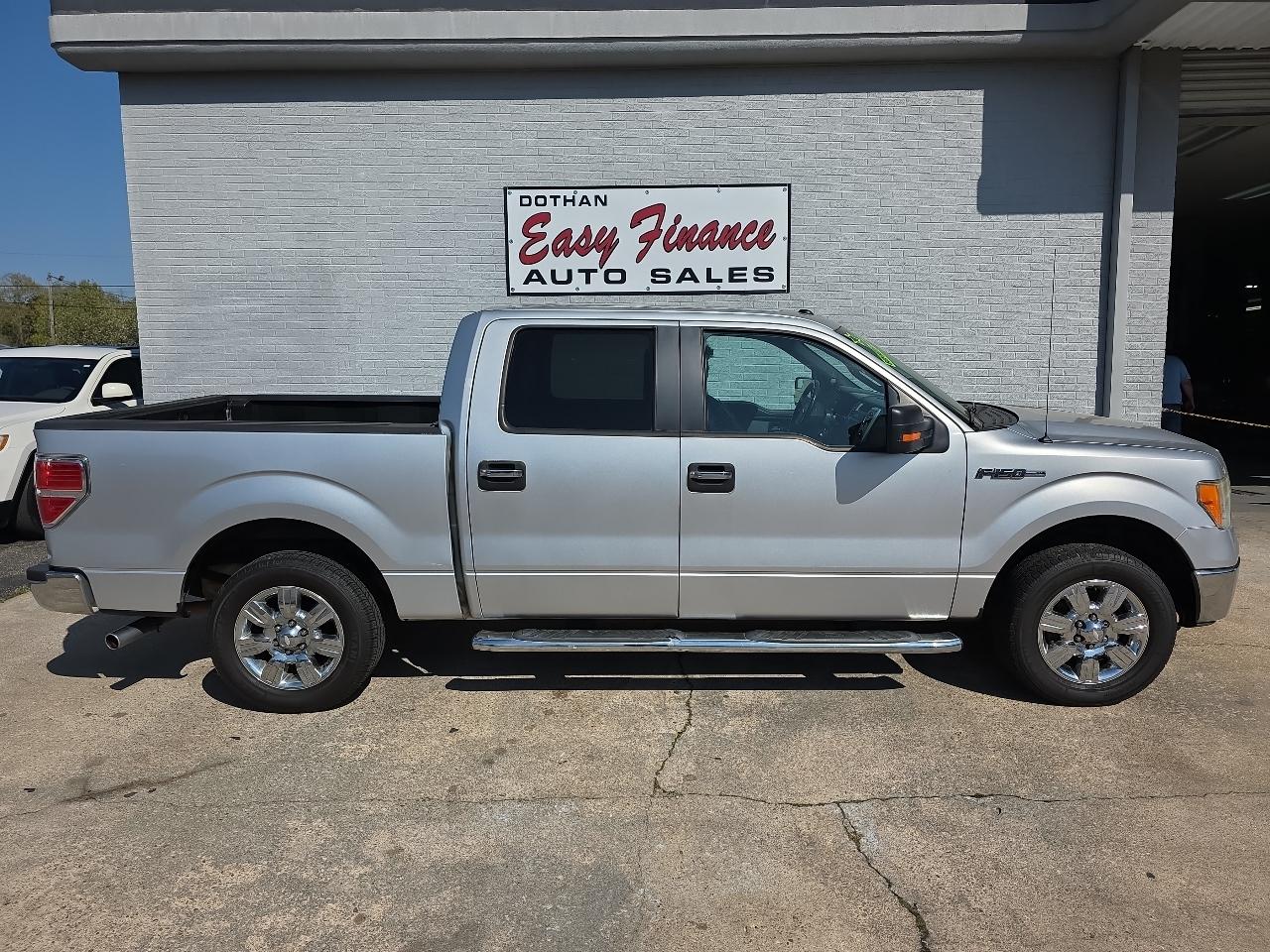 Ford F-150 XL SuperCrew 5.5-ft. Bed 2WD 2012