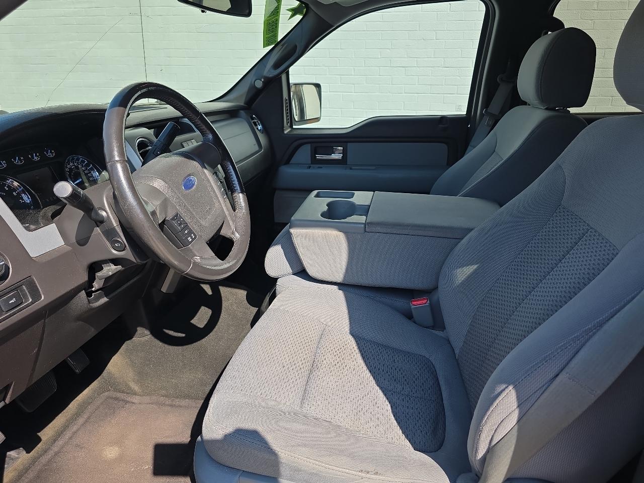 Ford F-150 XL SuperCrew 5.5-ft. Bed 2WD 2012
