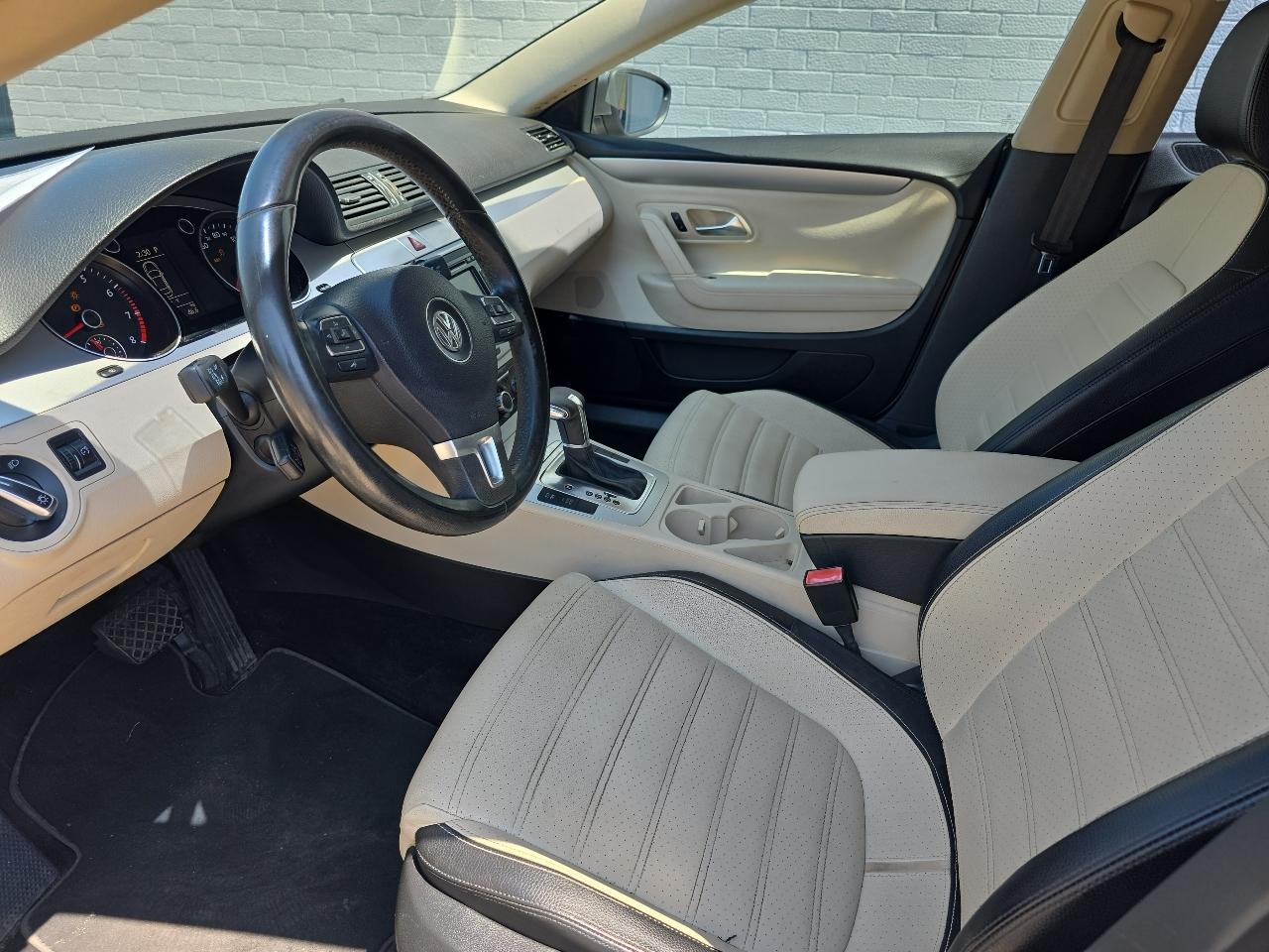 Volkswagen CC Sport PZEV 2010