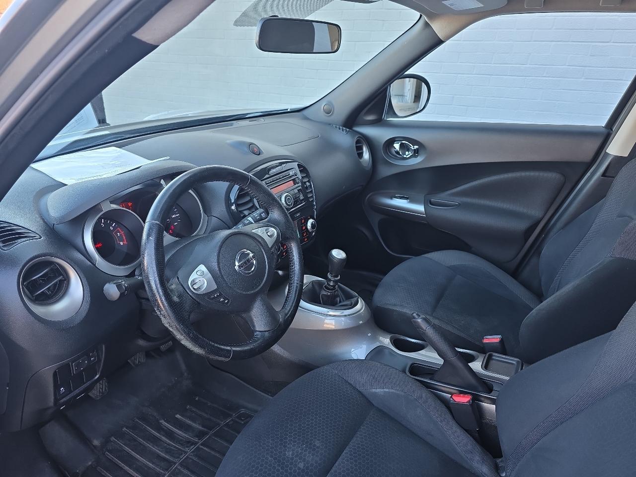 Nissan Juke S FWD 2012