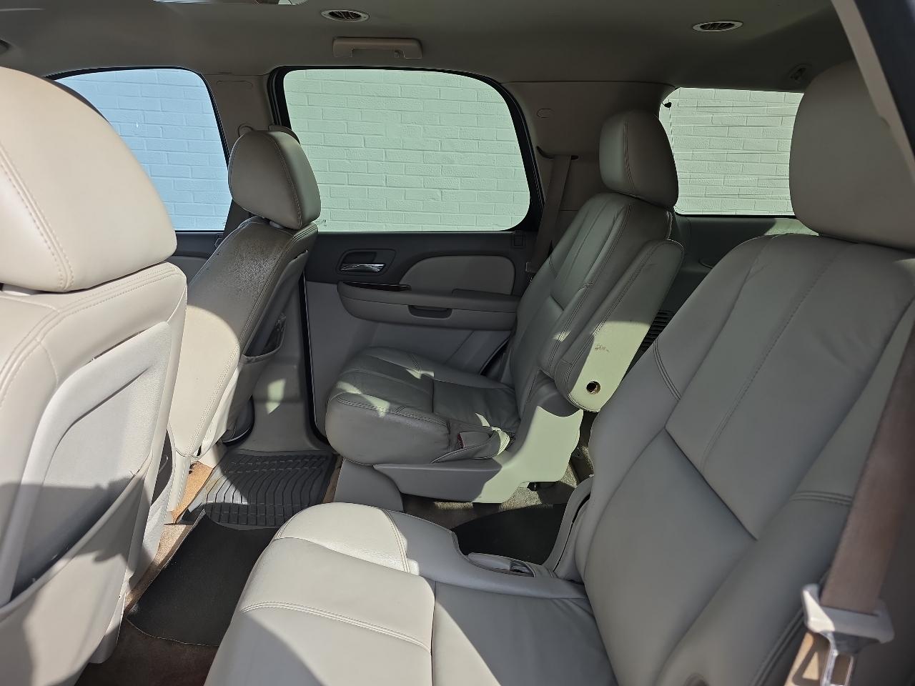 GMC Yukon SLT1 2WD 2011