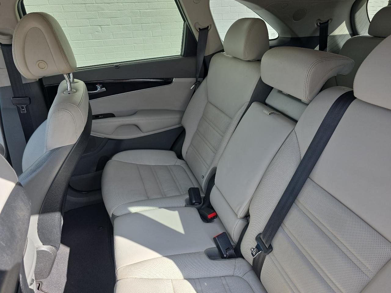 Kia Sorento SX V6 2WD 2016