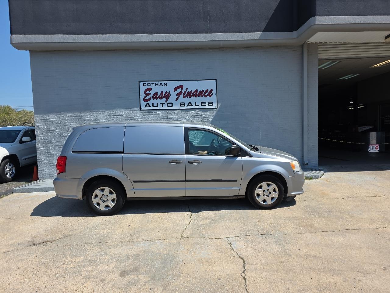 RAM Cargo Van Base 2013