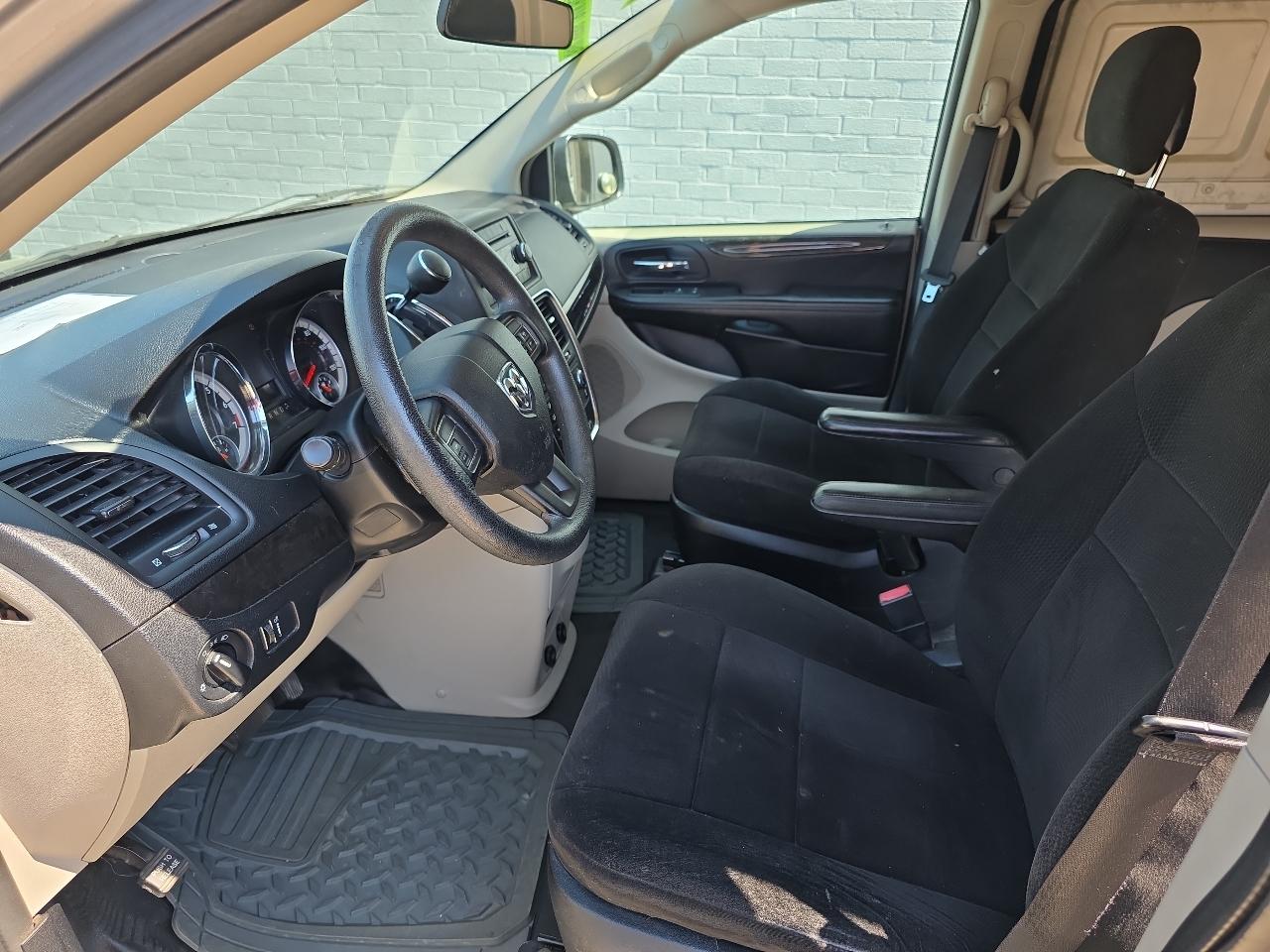 RAM Cargo Van Base 2013