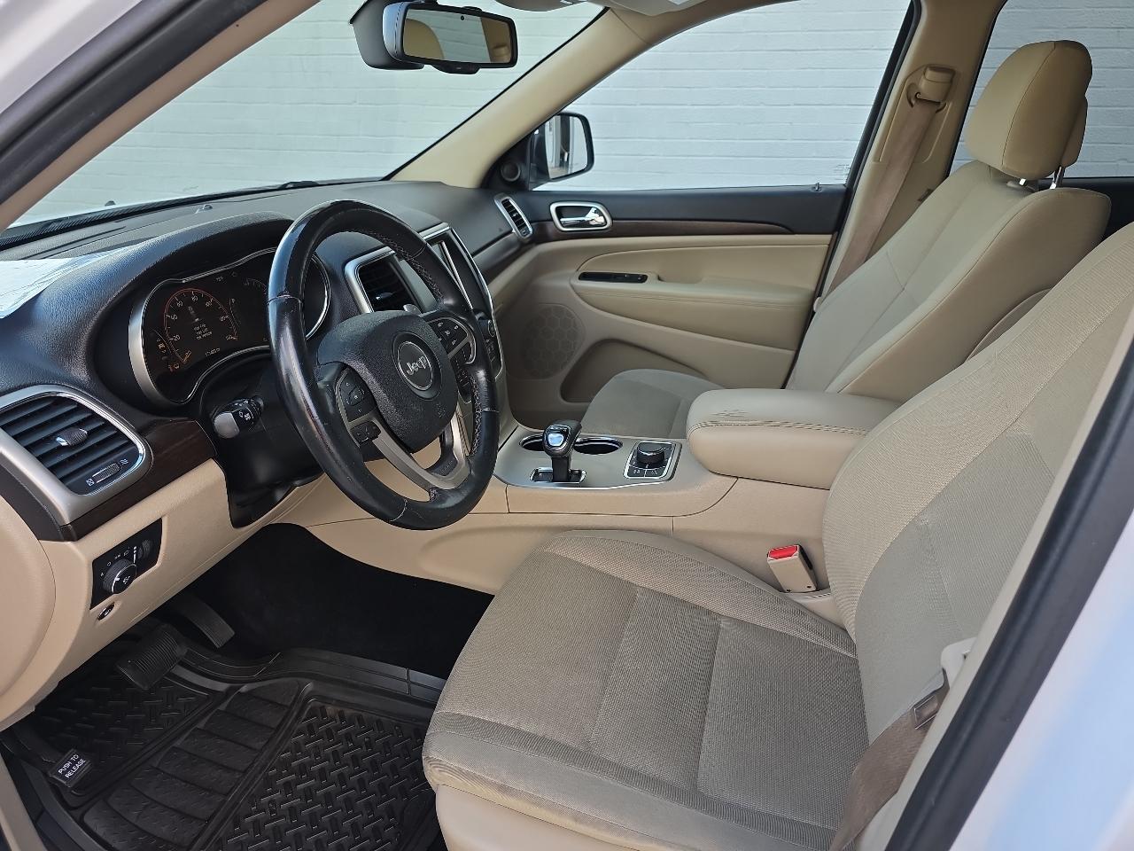 Jeep Grand Cherokee Laredo 4WD 2014