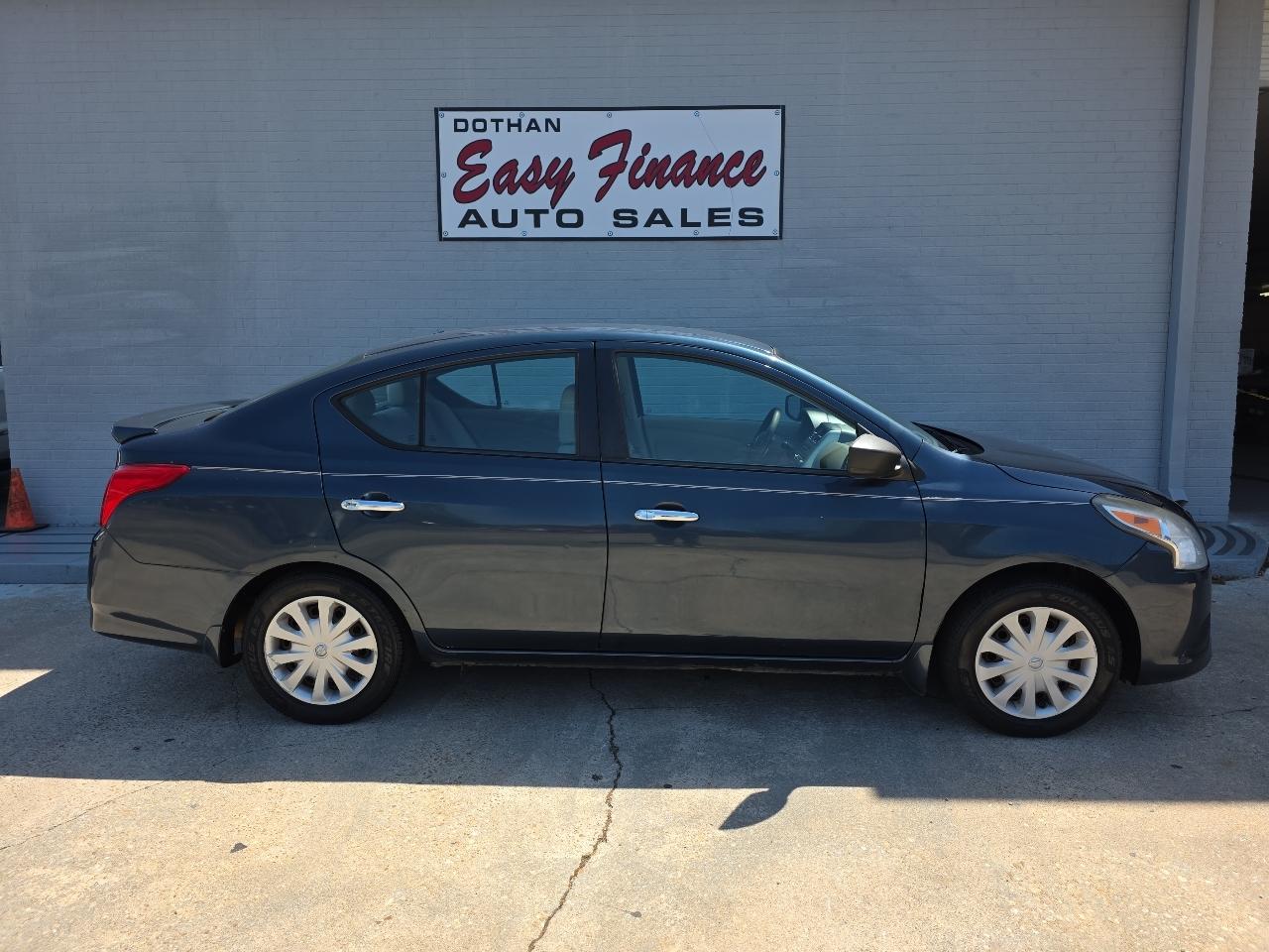 Nissan Versa 1.6 S 5M 2015