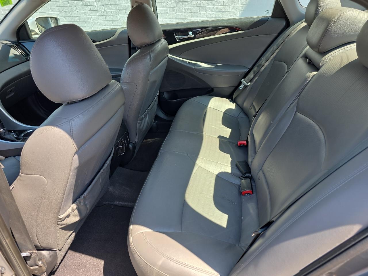 Hyundai Sonata SE Auto 2013