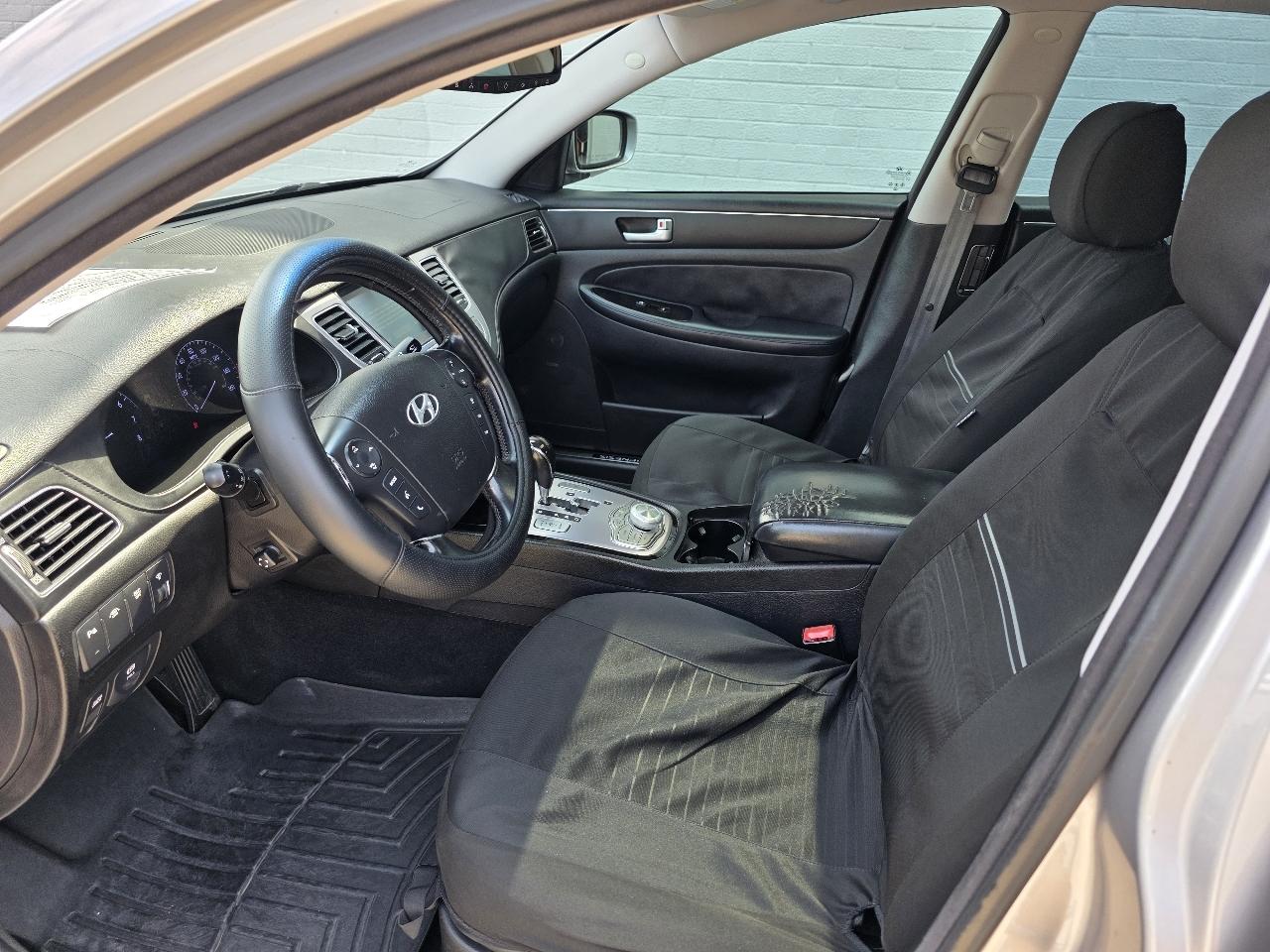 Hyundai Genesis 5.0L R-Spec 2013