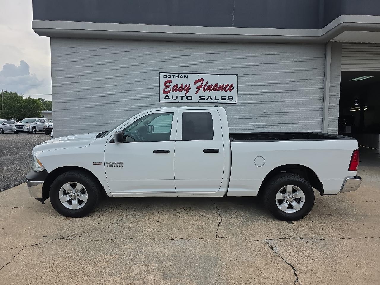 RAM 1500 Tradesman Quad Cab 2WD 2016