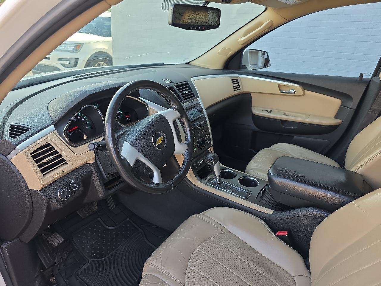 Chevrolet Traverse LTZ FWD 2011