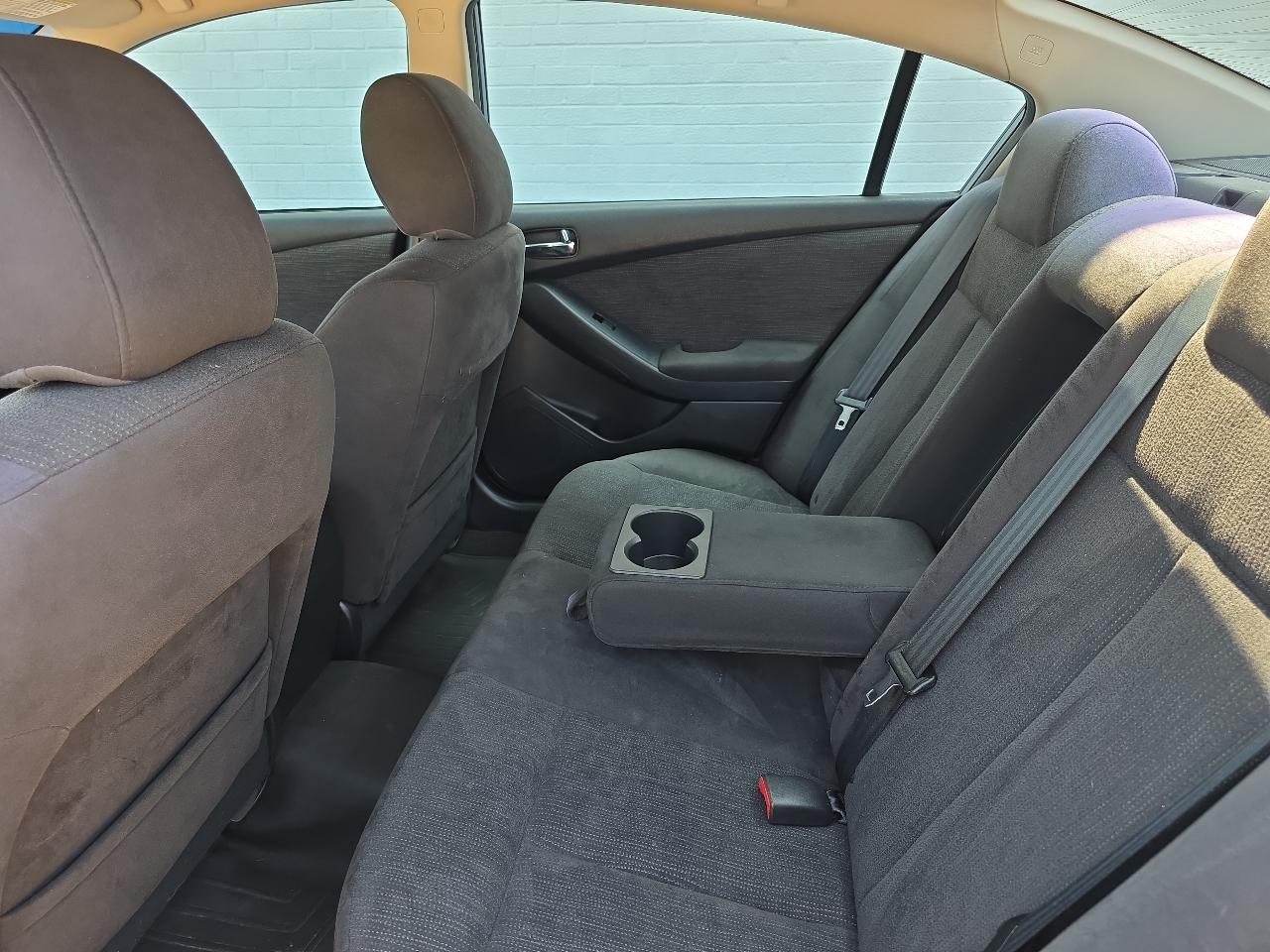 Nissan Altima 2.5 S 2010