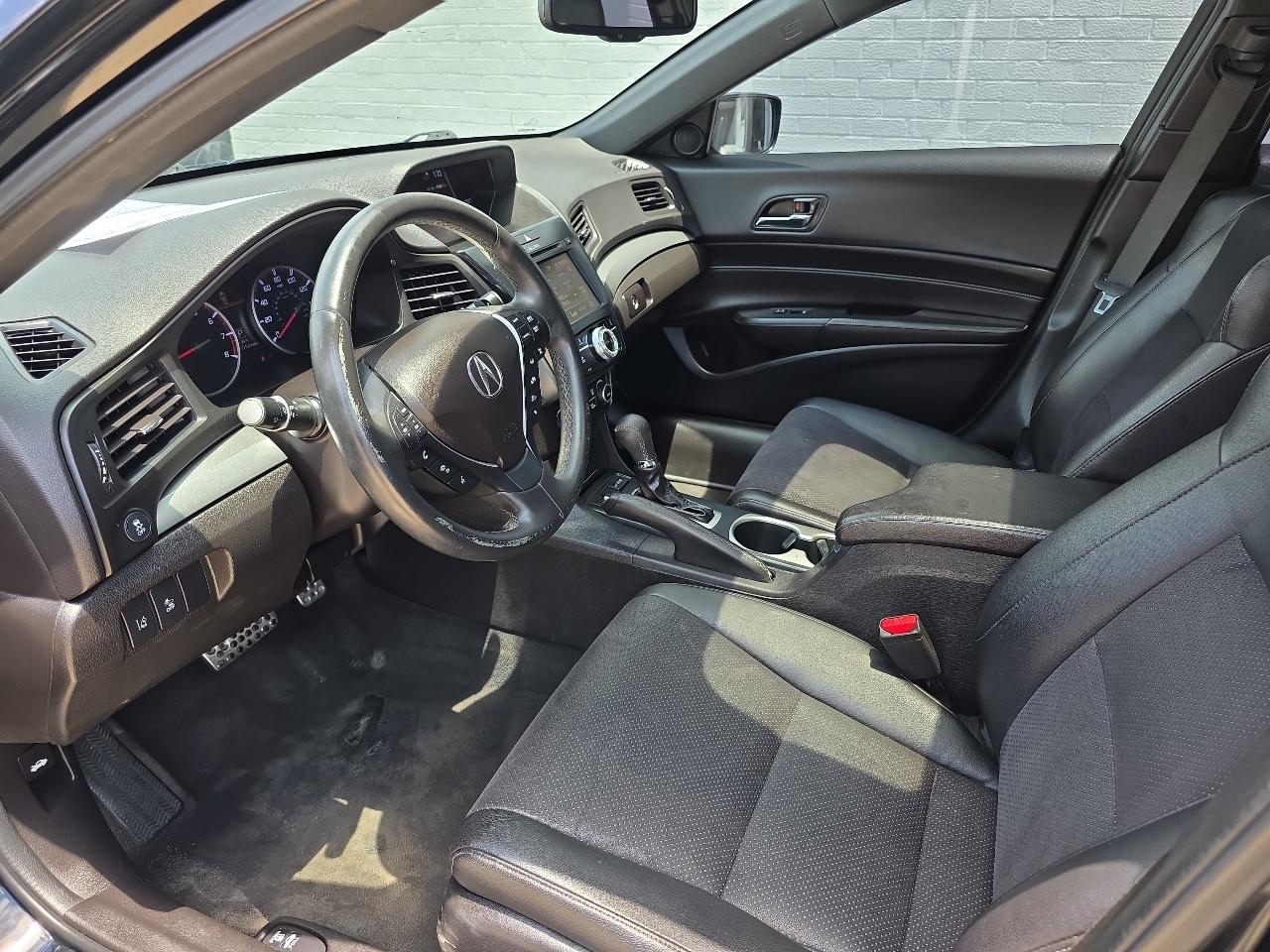 Acura ILX 8-Spd AT w/ Technology Plus Package 2016