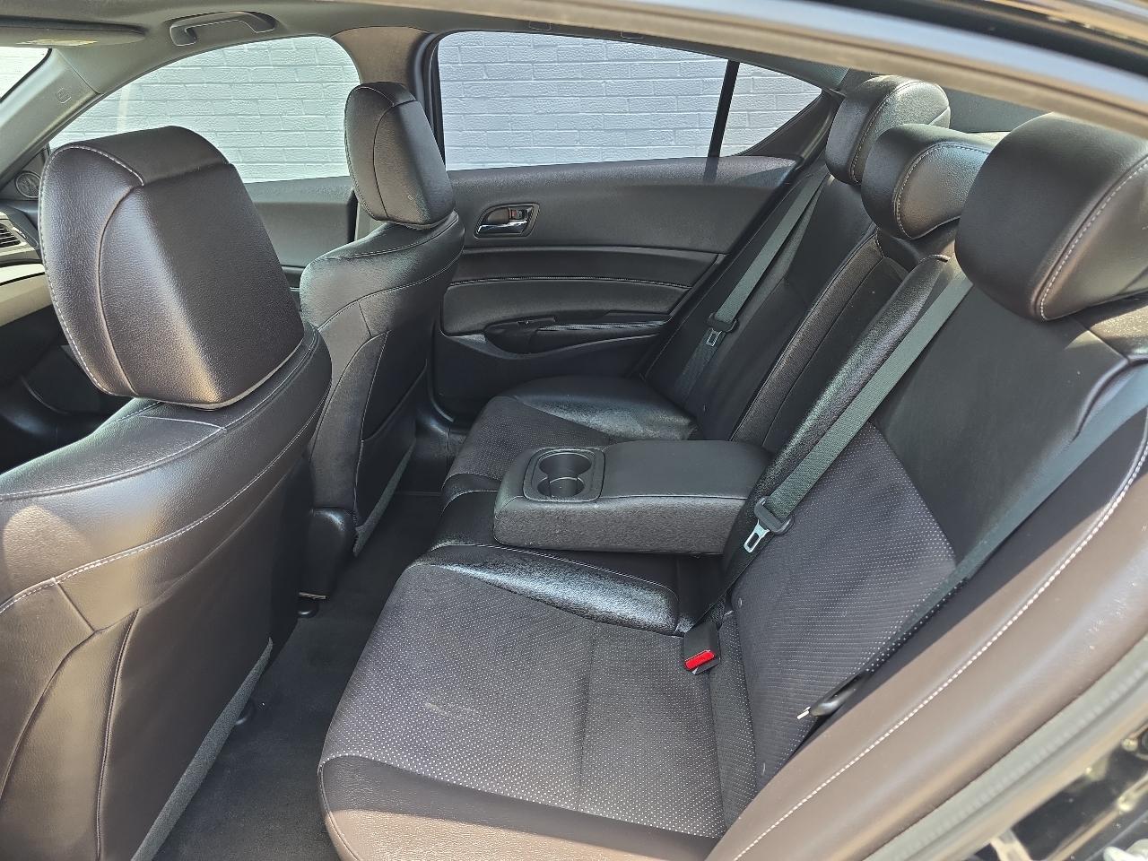 Acura ILX 8-Spd AT w/ Technology Plus Package 2016