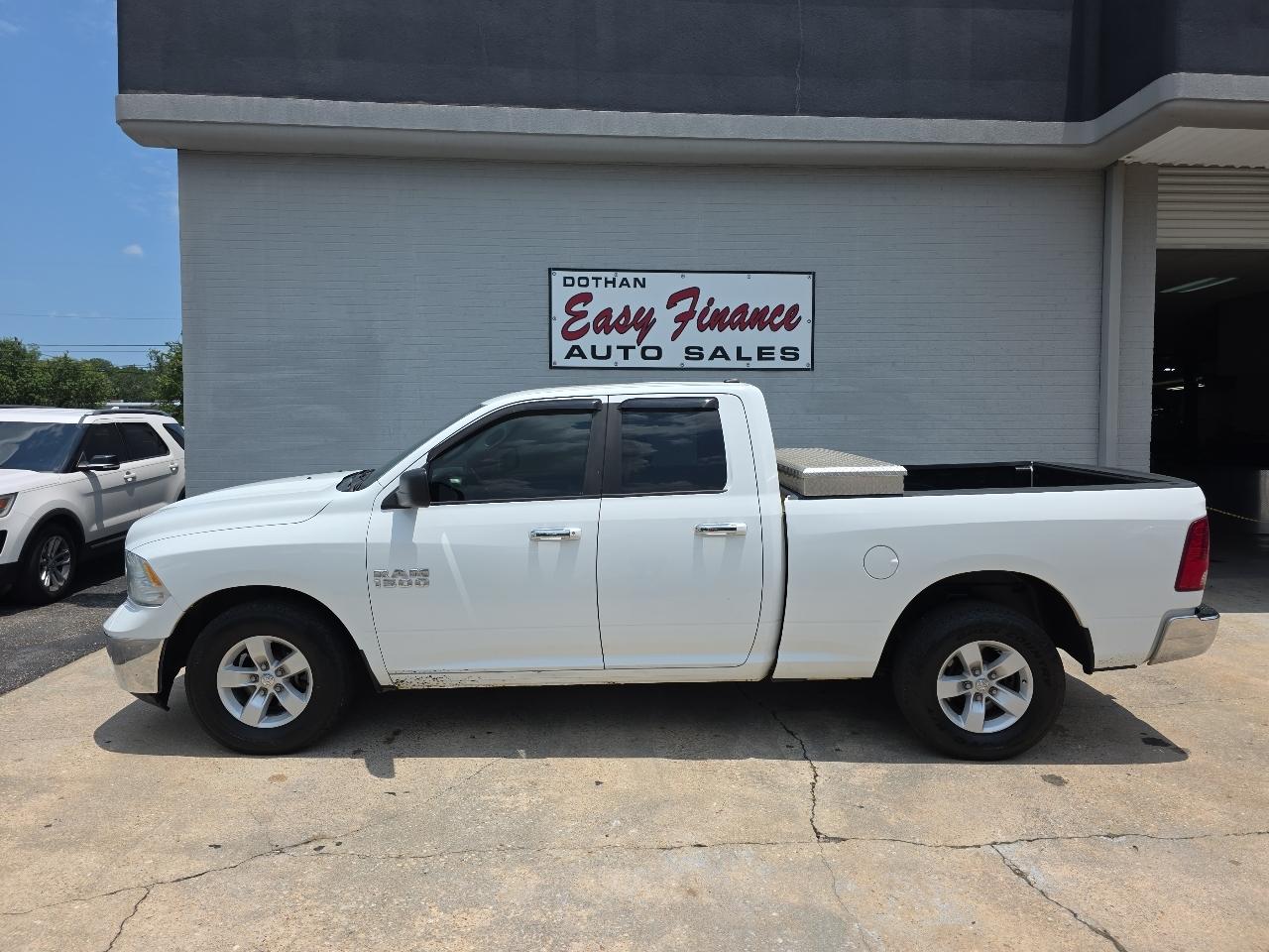 RAM 1500 SLT Quad Cab 2WD 2016
