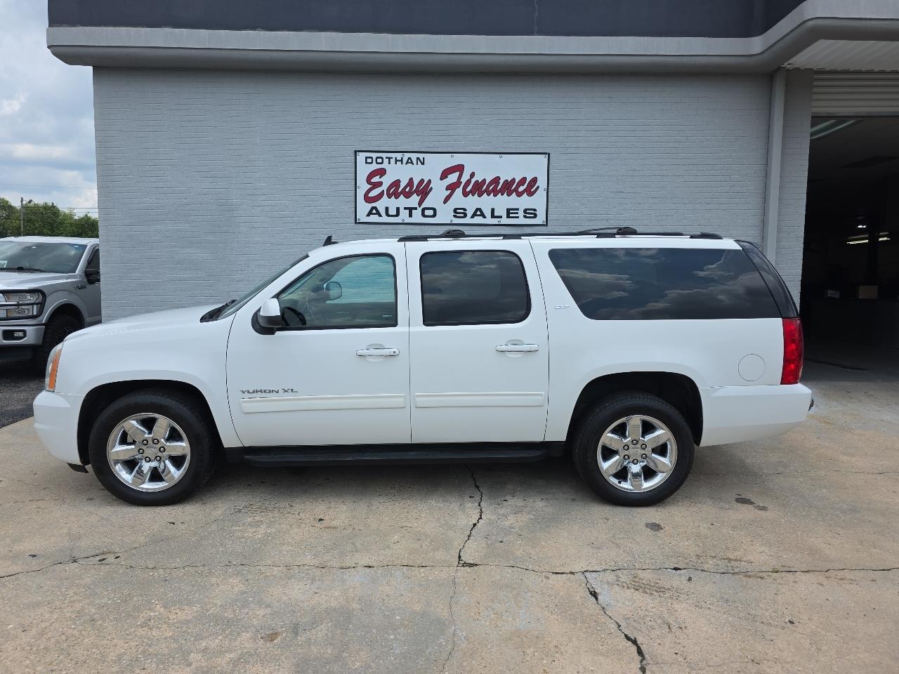 GMC Yukon XL SLT 1/2 Ton 2WD 2014