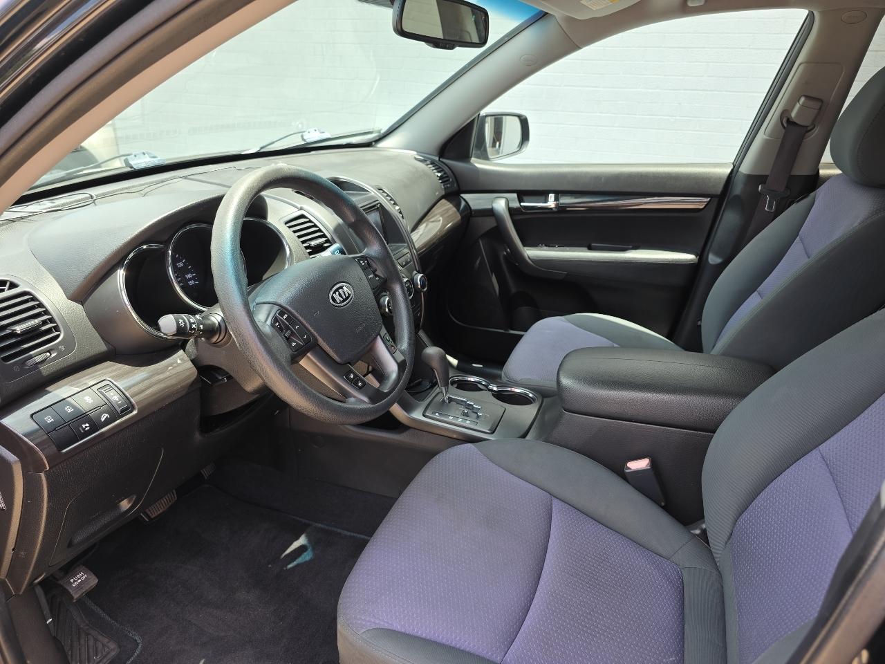 Kia Sorento LX 2WD 2013