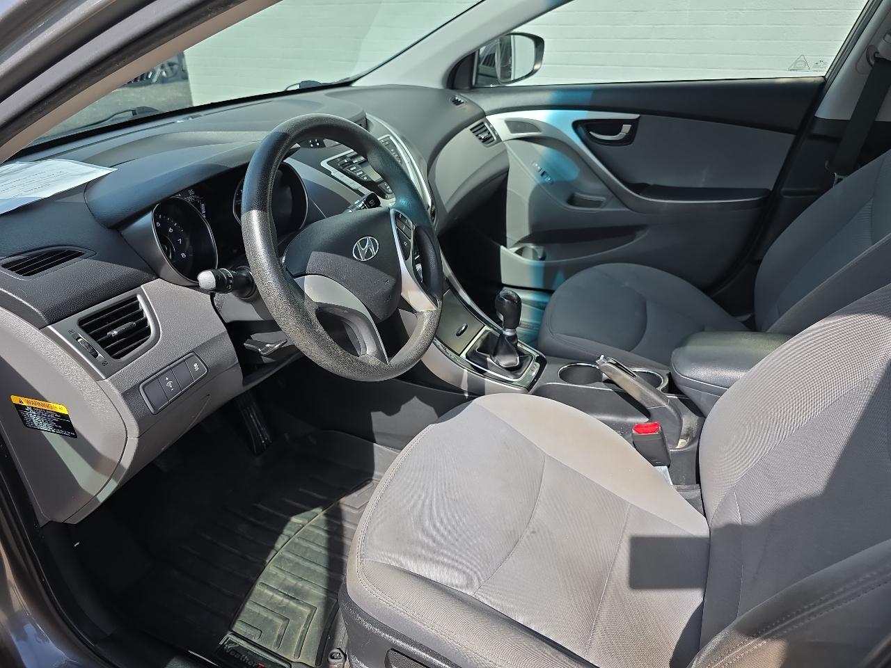 Hyundai Elantra GLS M/T 2013