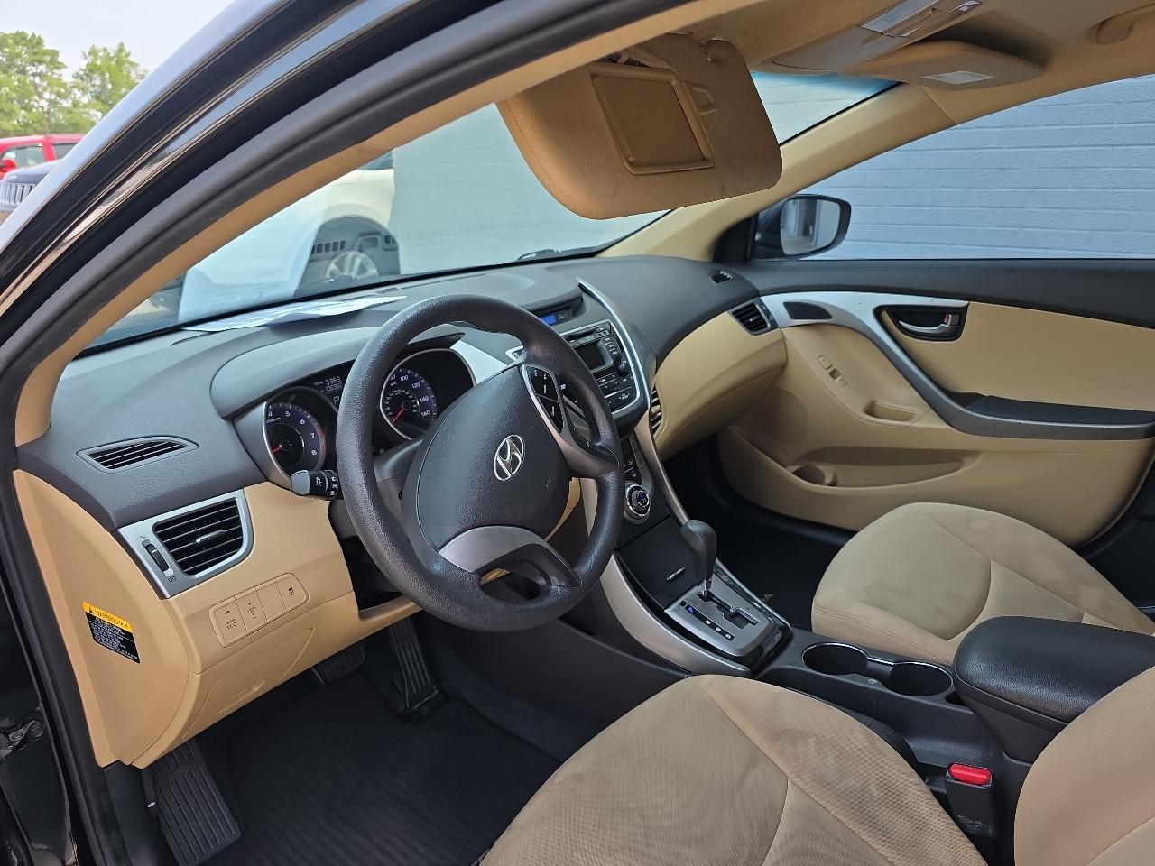 Hyundai Elantra GLS M/T 2013