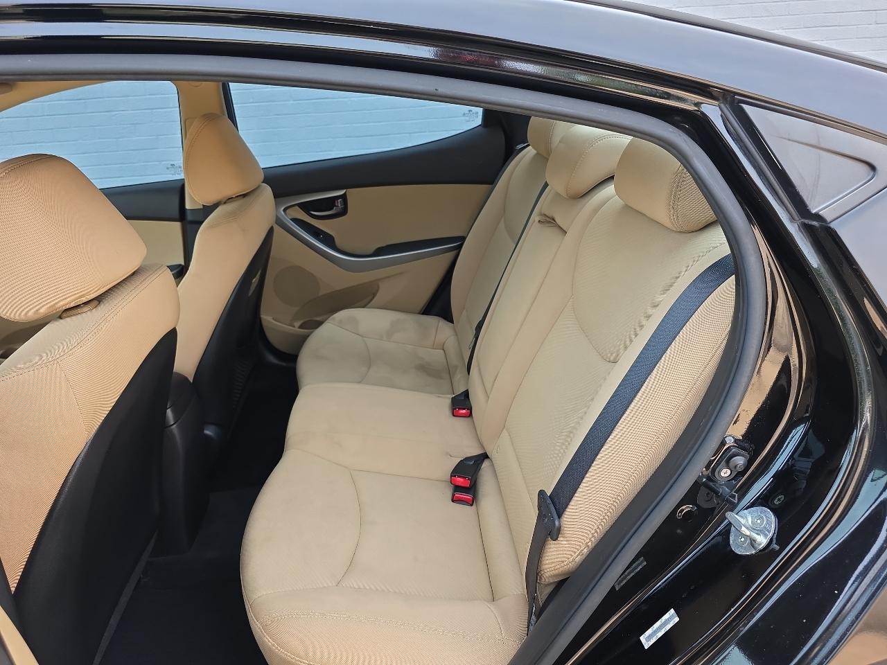 Hyundai Elantra GLS M/T 2013