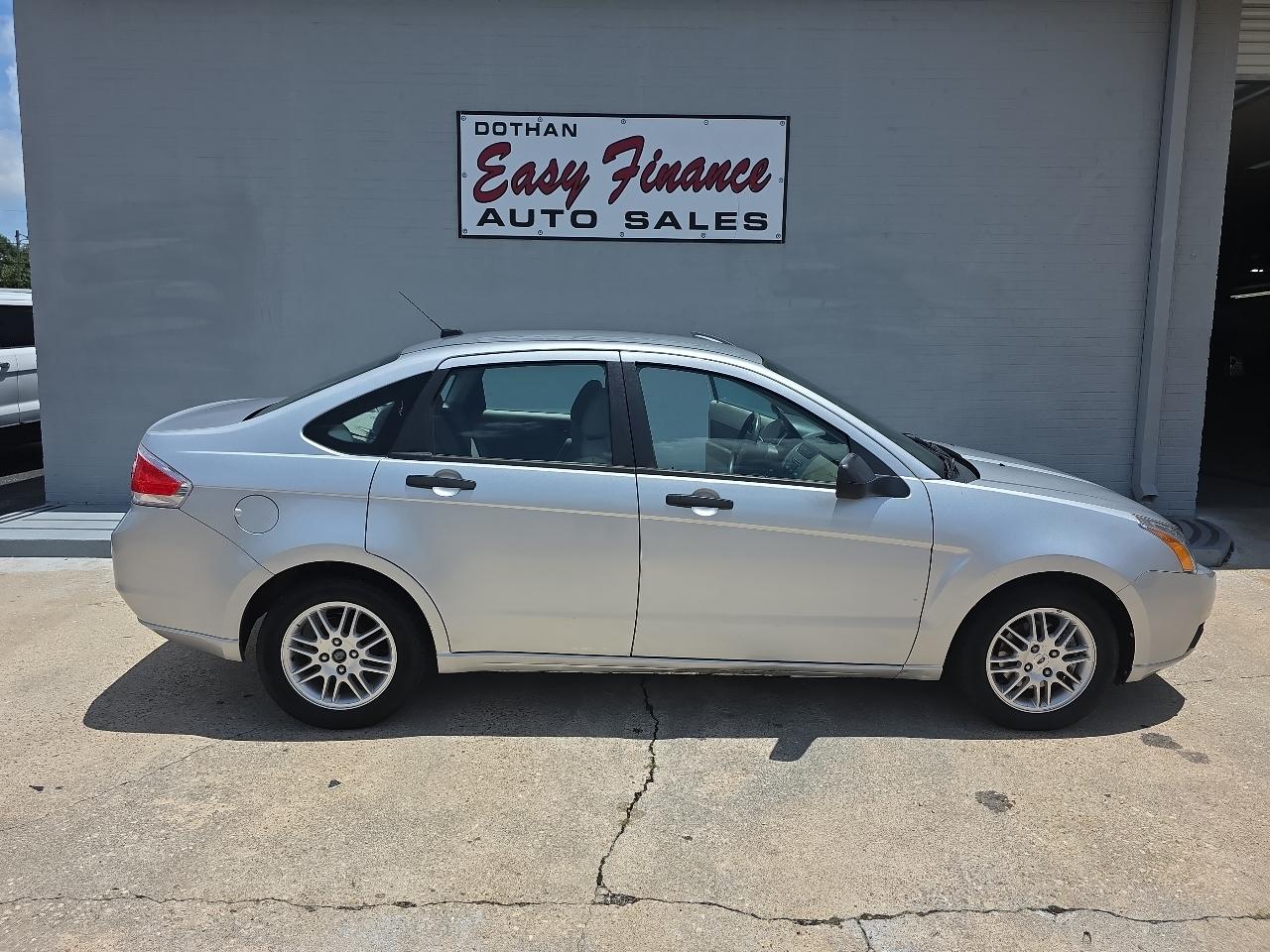 Ford Focus SE Sedan 2010